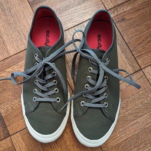 SeaVees Army Issue Green Women's Shoes, Size 6.5